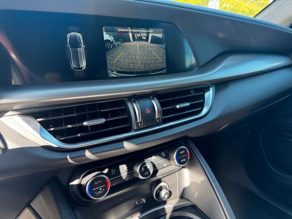 Alfa Romeo Stelvio 2025