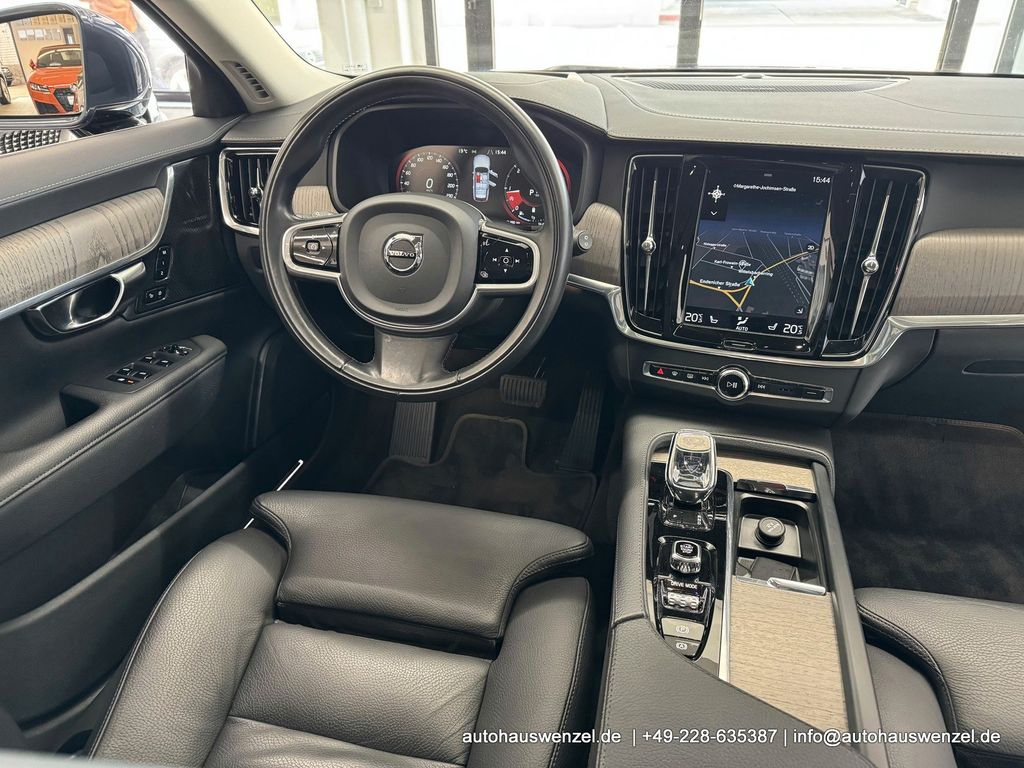 Volvo V90 2021
