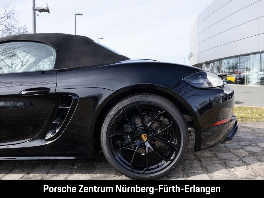 Porsche Boxster 2025