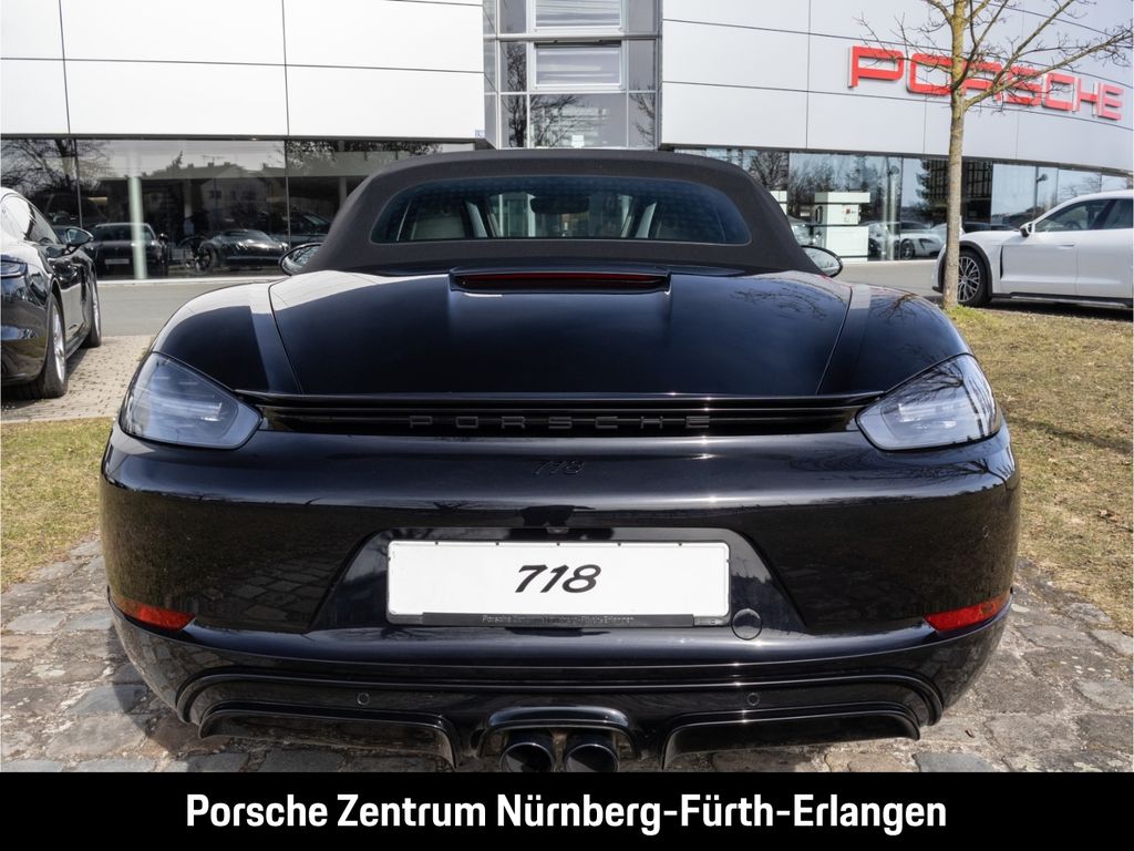 Porsche Boxster 2025