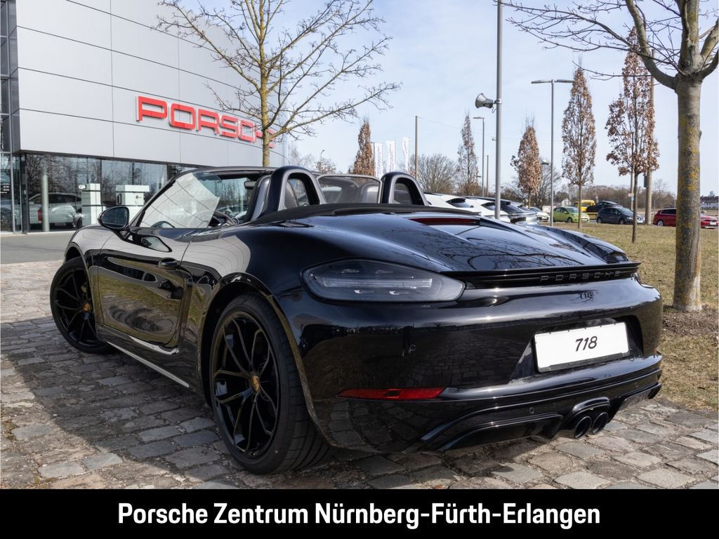 Porsche Boxster 2025