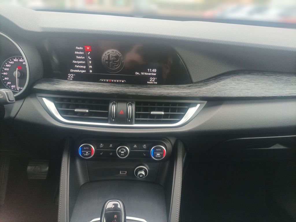 Alfa Romeo Stelvio 2019