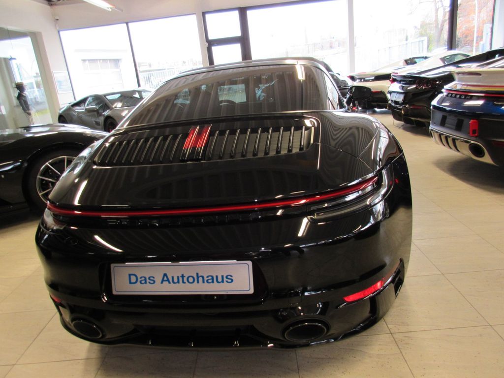Porsche 992 2023