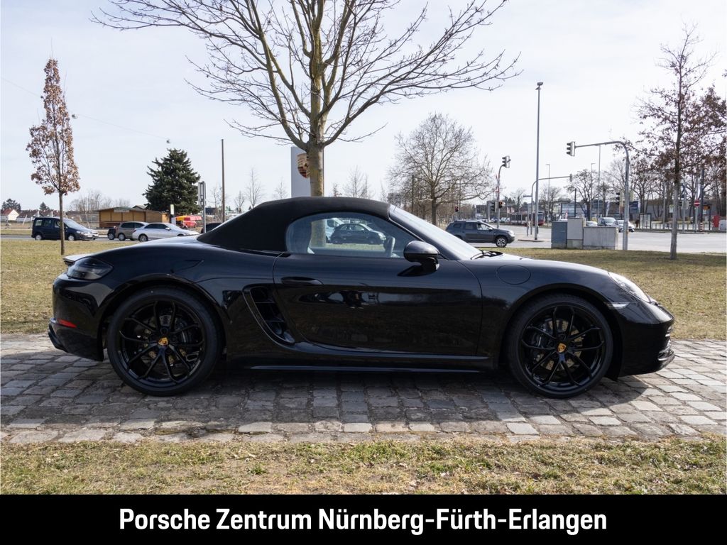 Porsche Boxster 2025