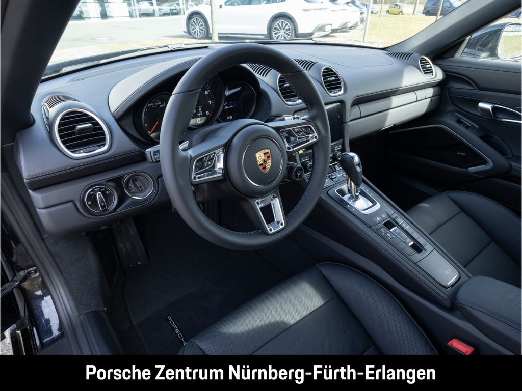 Porsche Boxster 2025