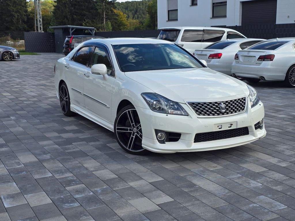 Toyota Crown 2010