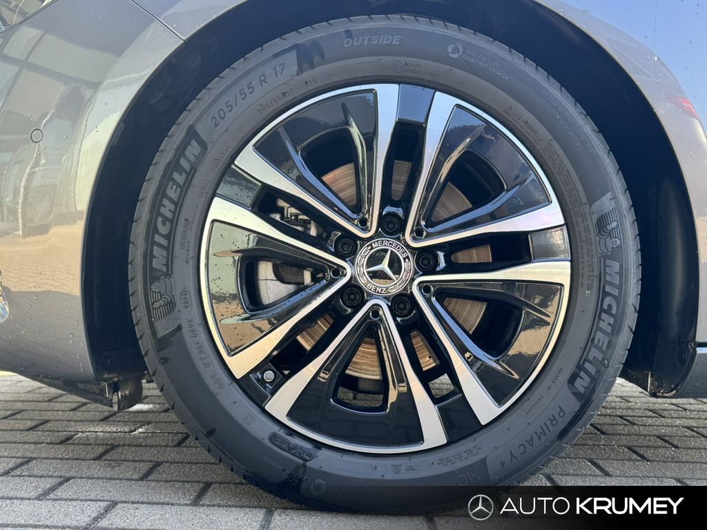 Mercedes-Benz B 200 2023