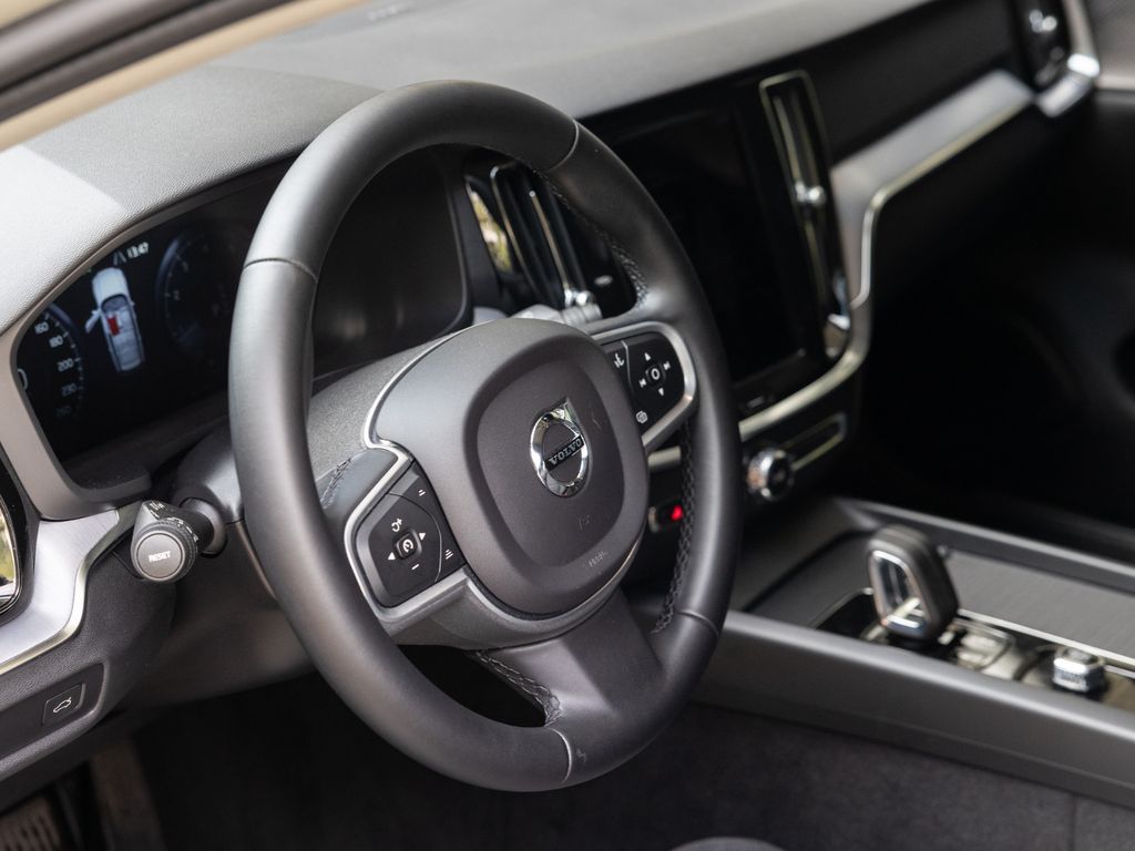 Volvo V60 2021