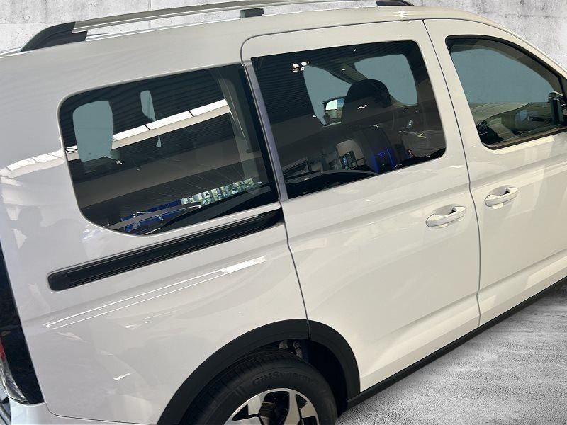 Ford Tourneo Connect 2025