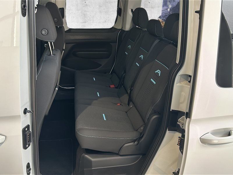 Ford Tourneo Connect 2025