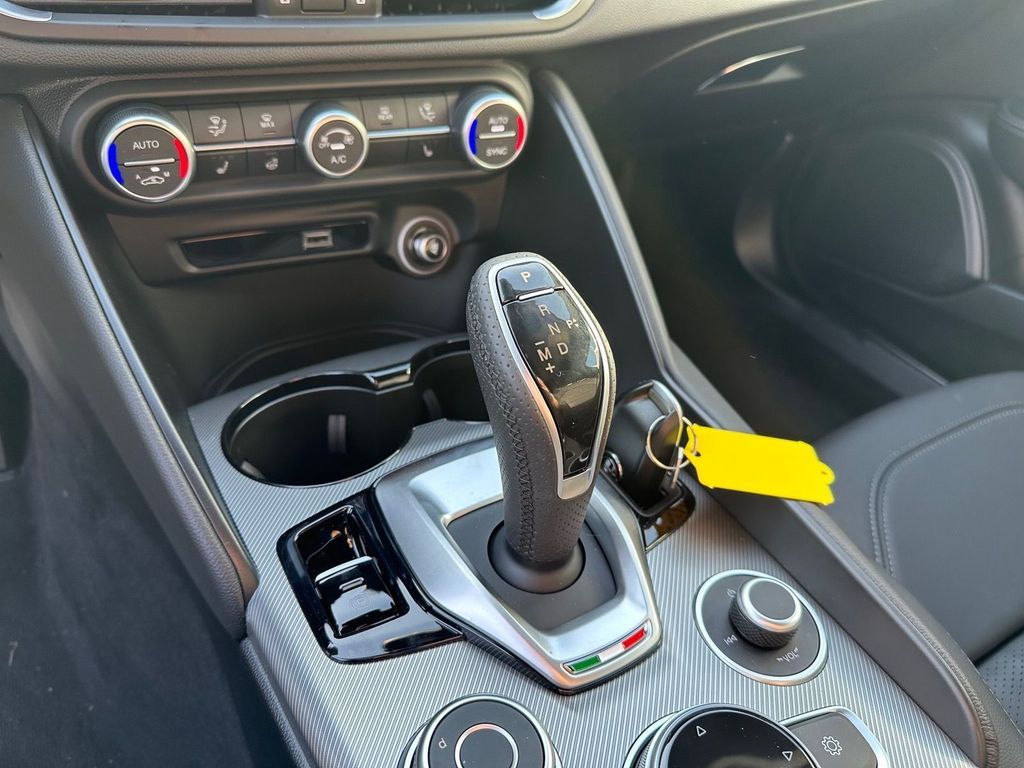 Alfa Romeo Giulia 2023