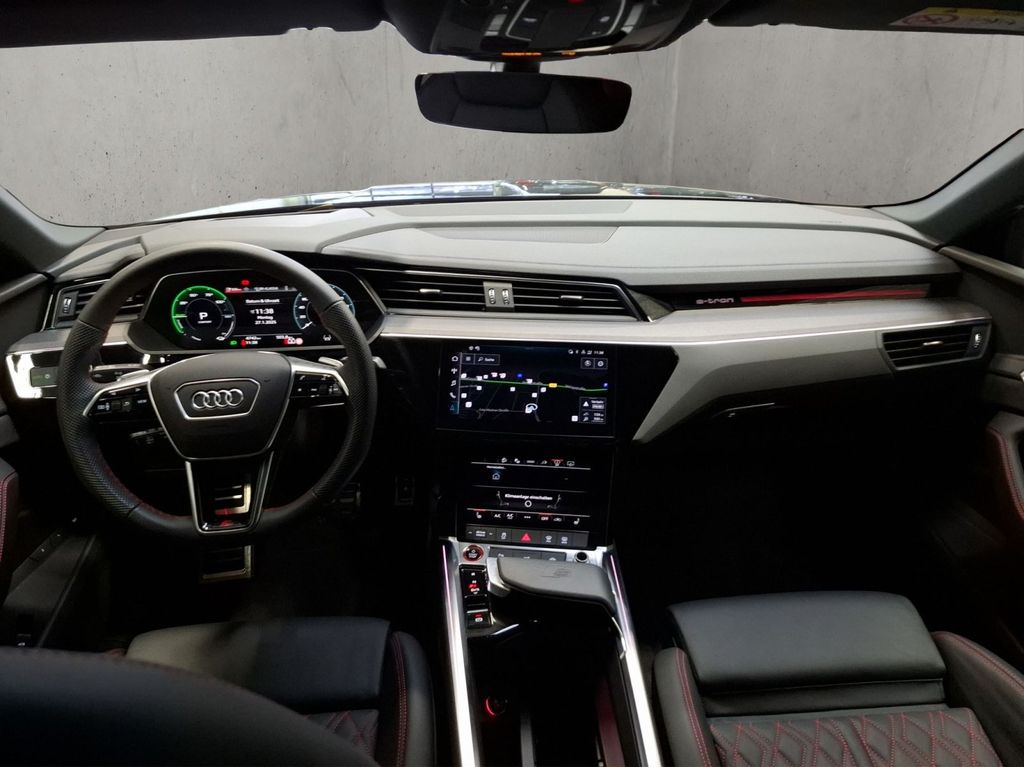 Audi SQ8 2024