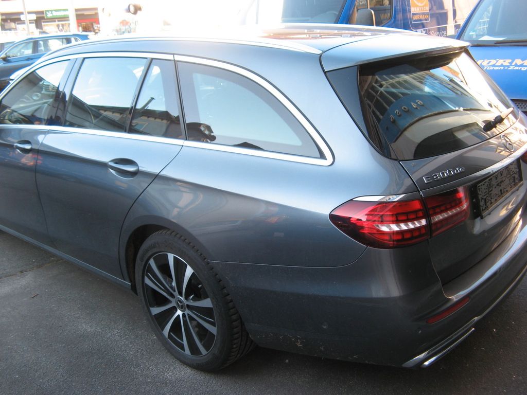 Mercedes-Benz E 300 2021