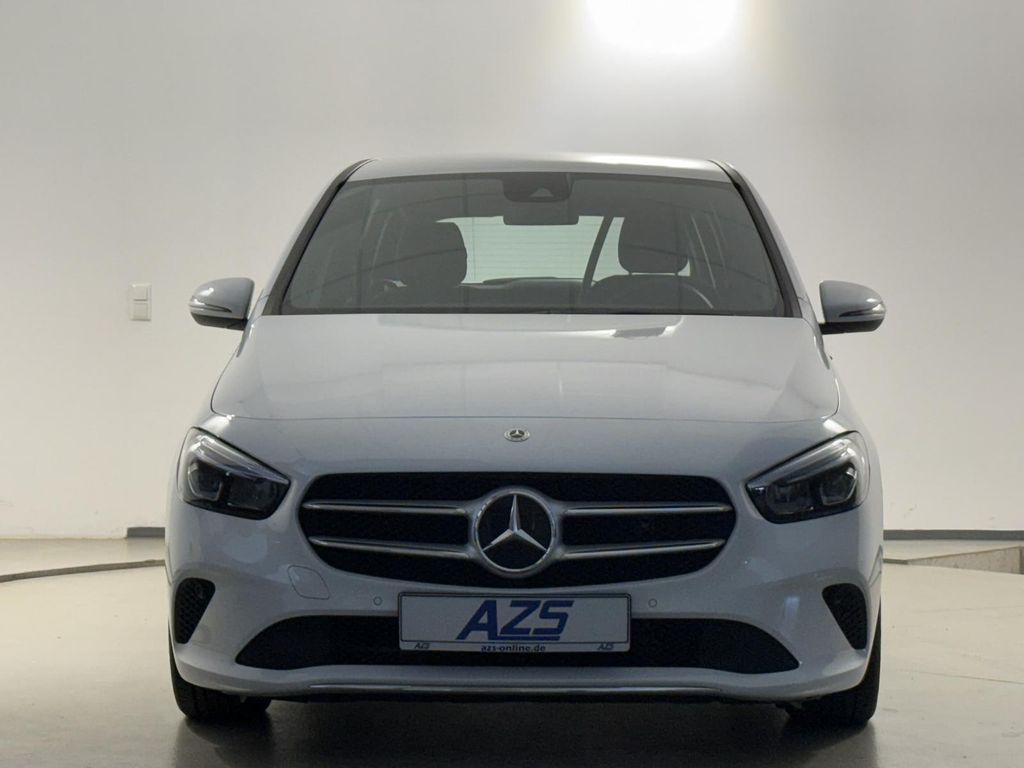 Mercedes-Benz 2022