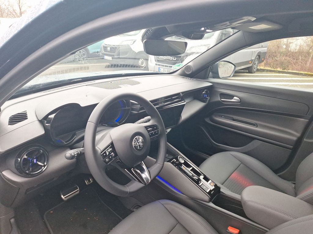 Alfa Romeo Junior 2024