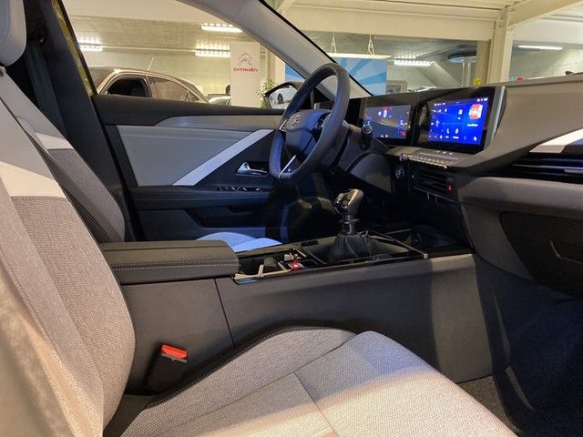 Opel Astra 2024