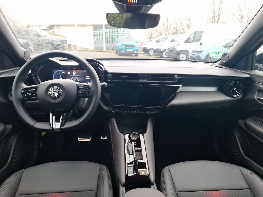 Alfa Romeo Junior 2024