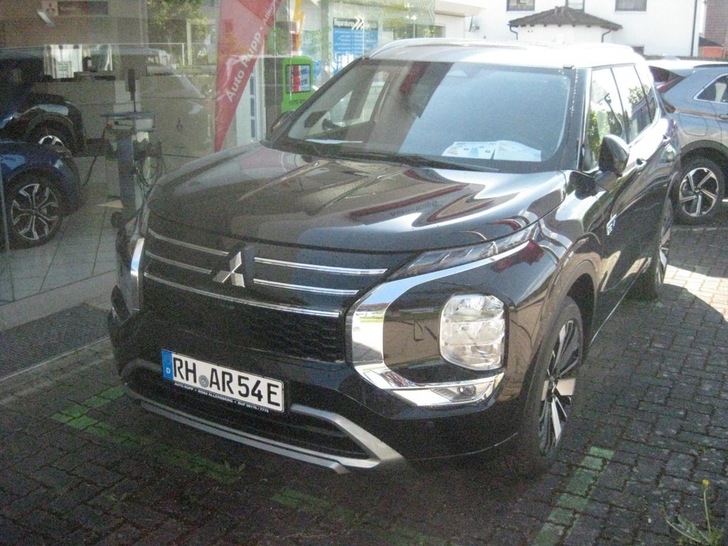 Mitsubishi Outlander 2025