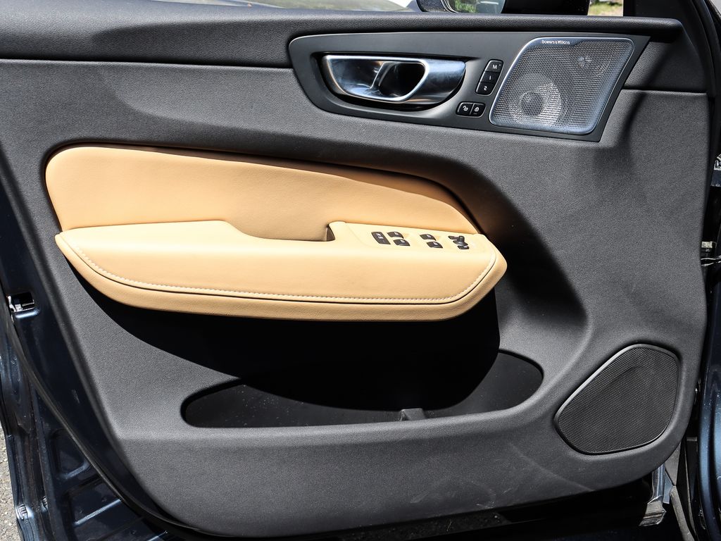Volvo XC60 2024