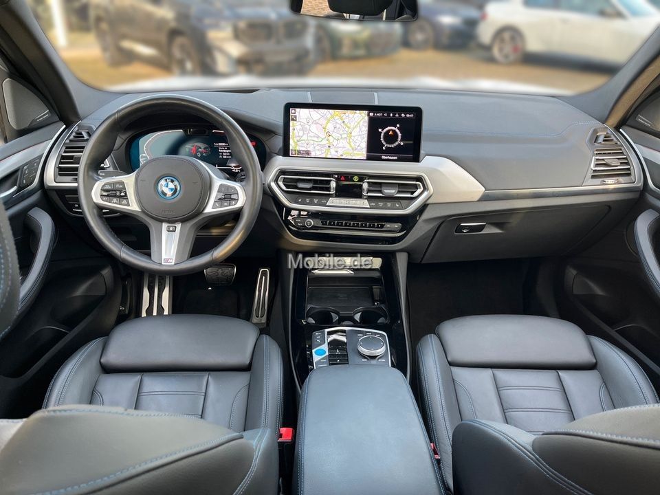 BMW iX3 2024