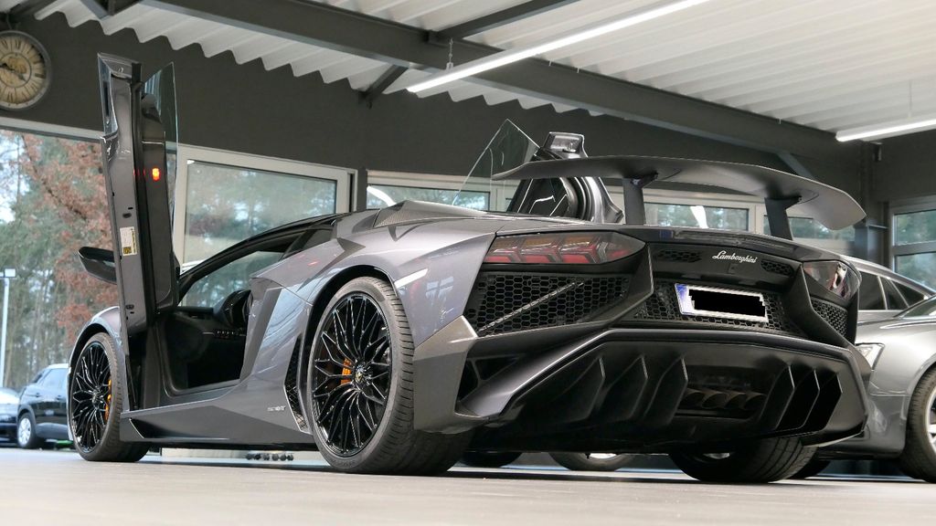 Lamborghini Aventador 2017