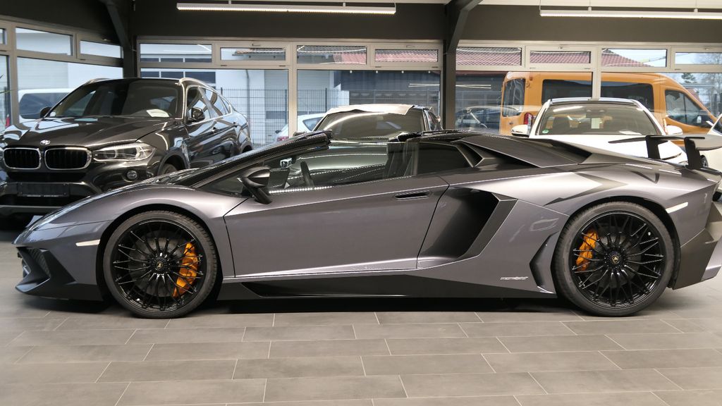 Lamborghini Aventador 2017