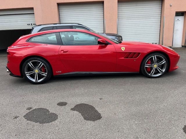 Ferrari GTC4Lusso 2021