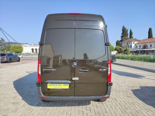 Mercedes-Benz Sprinter 2021