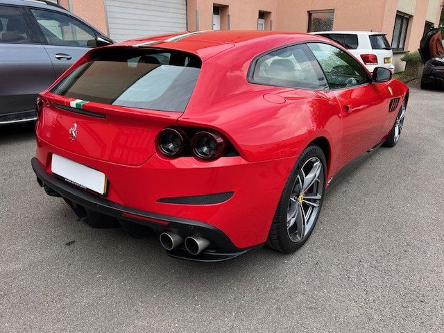 Ferrari GTC4Lusso 2021