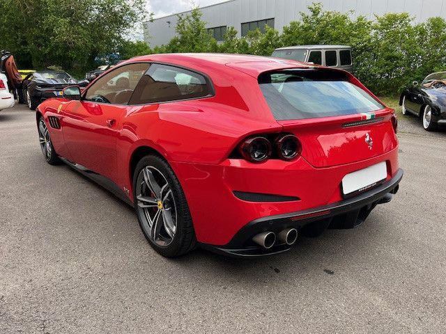 Ferrari GTC4Lusso 2021