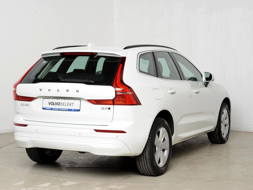 Volvo XC60 2022