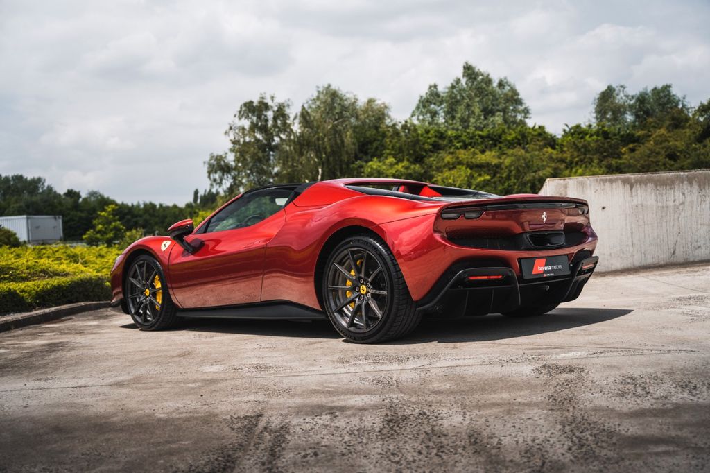 Ferrari 296 GTS 2024