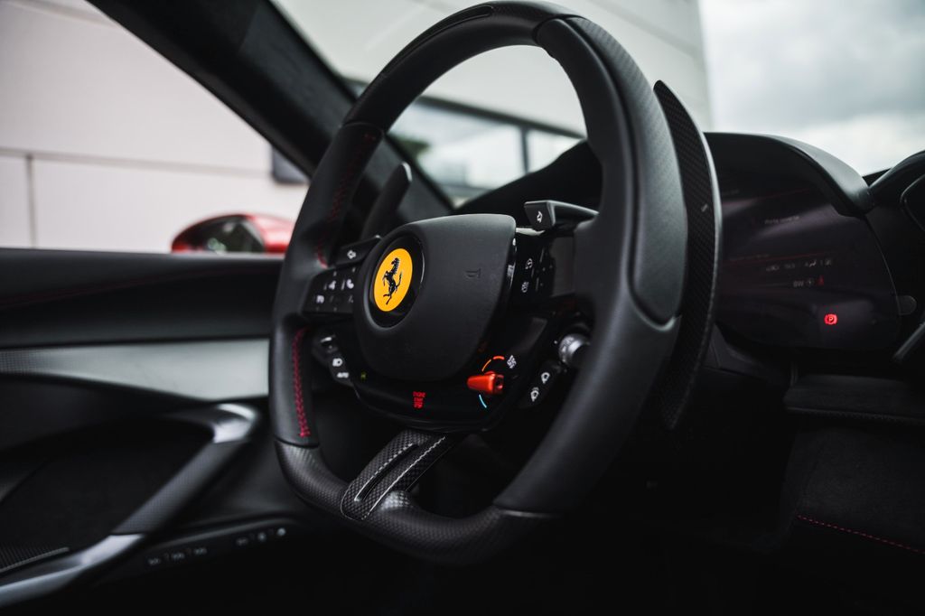 Ferrari 296 GTS 2024