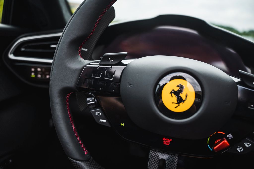 Ferrari 296 GTS 2024