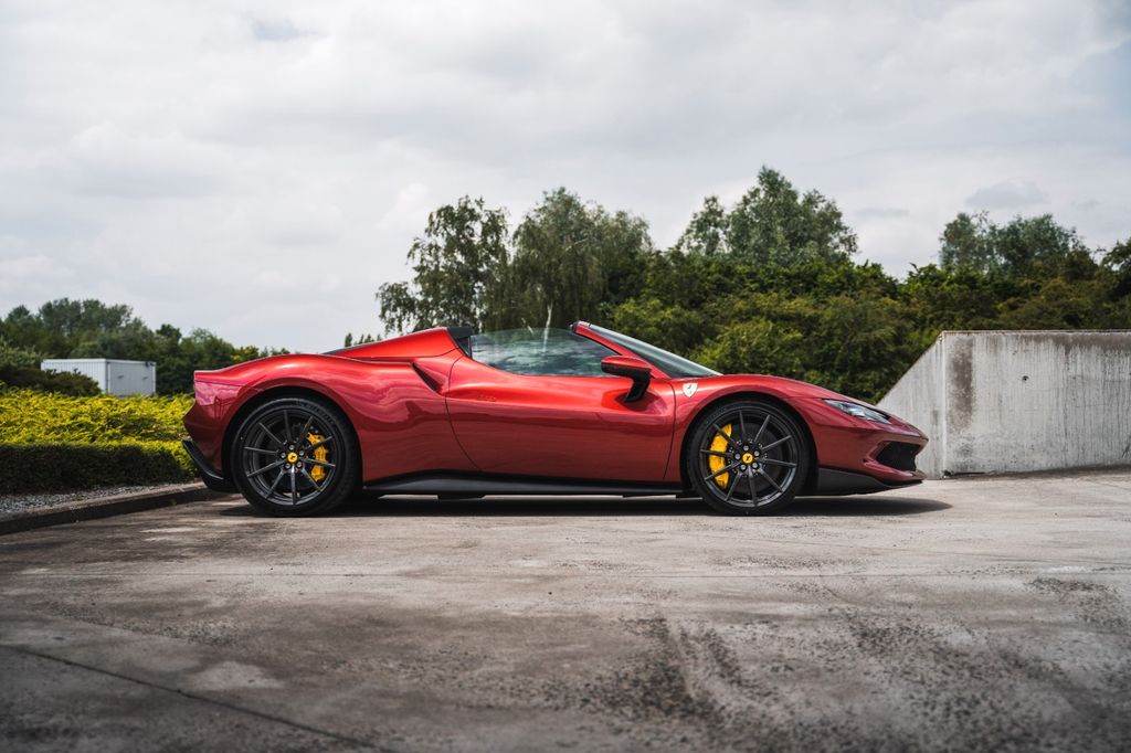 Ferrari 296 GTS 2024
