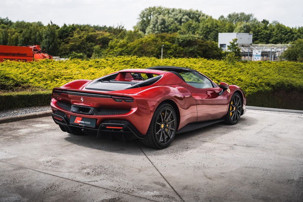 Ferrari 296 GTS 2024