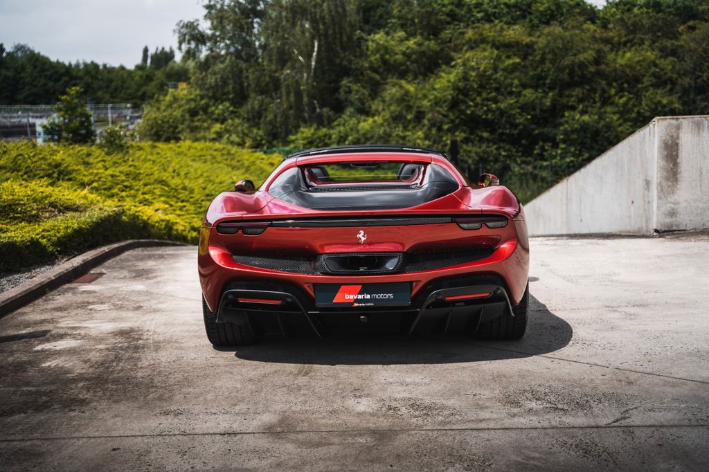 Ferrari 296 GTS 2024