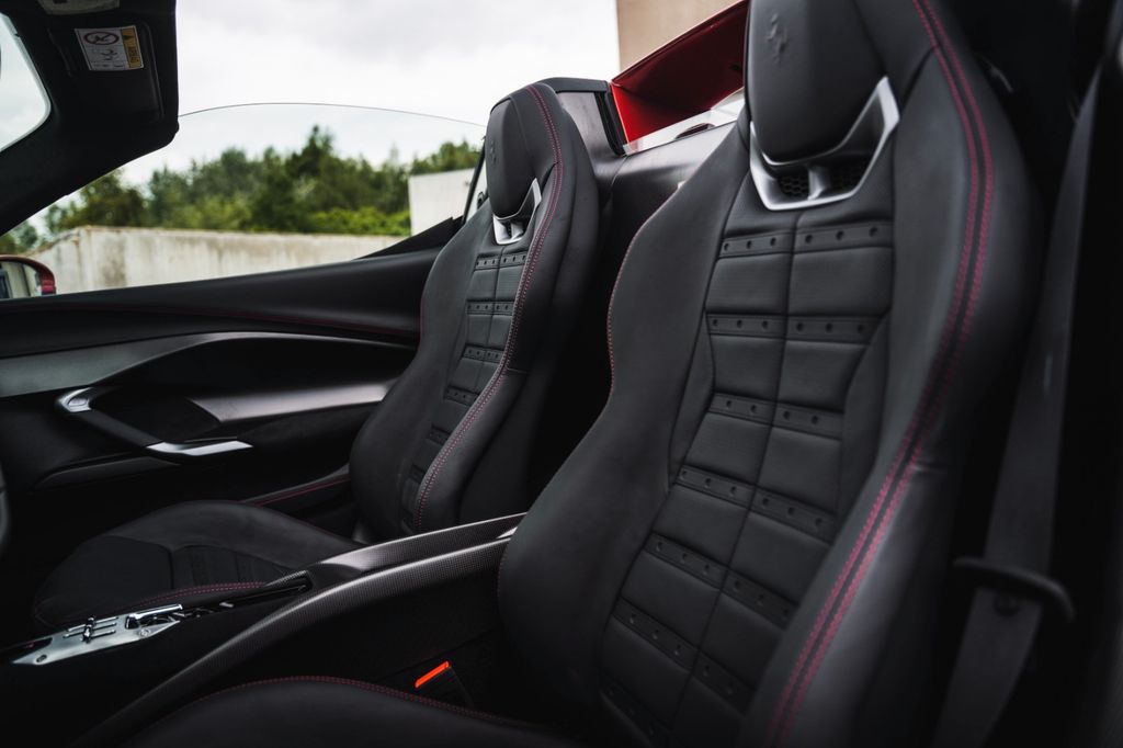 Ferrari 296 GTS 2024