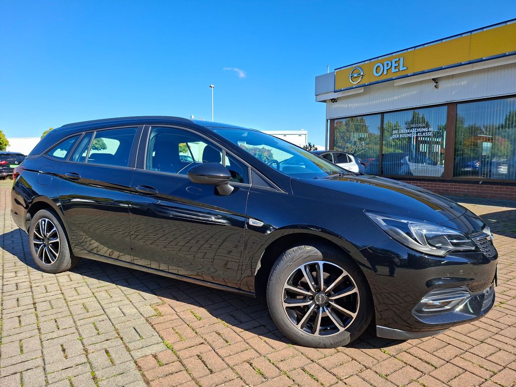 Opel Astra 2021
