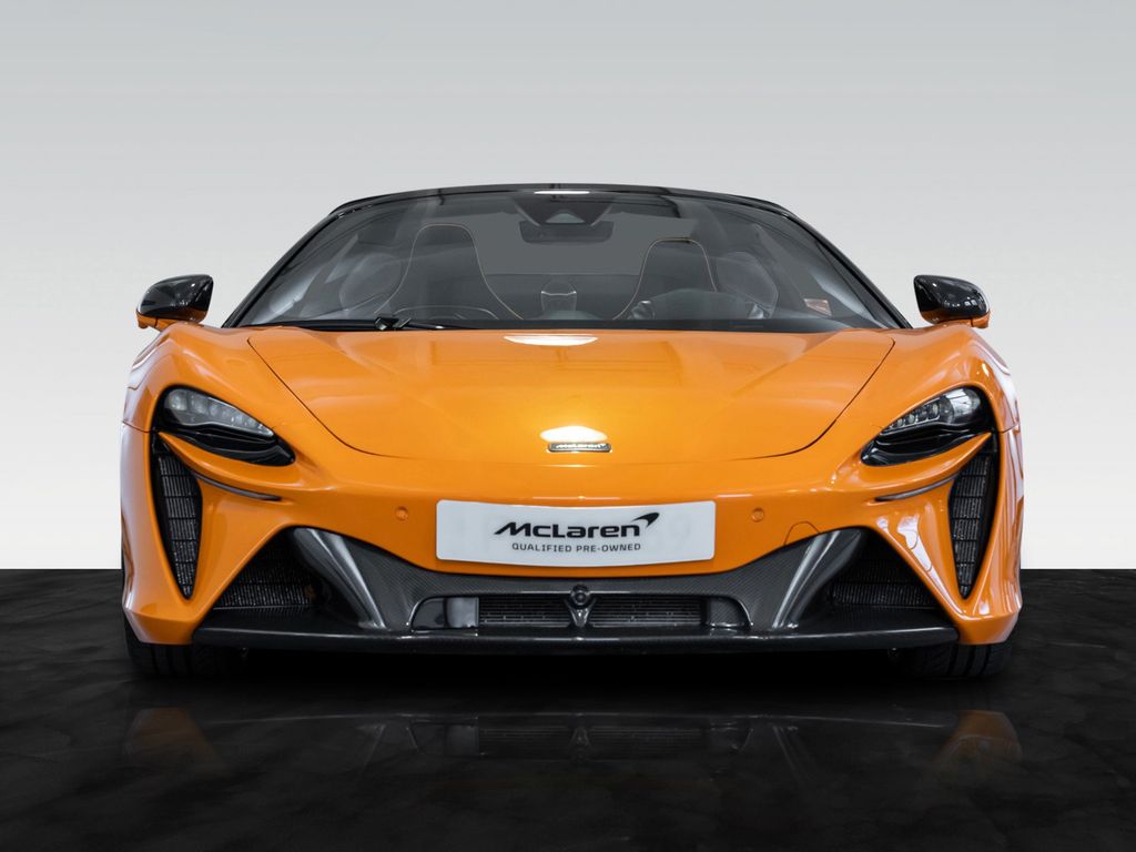 McLaren Artura 2024