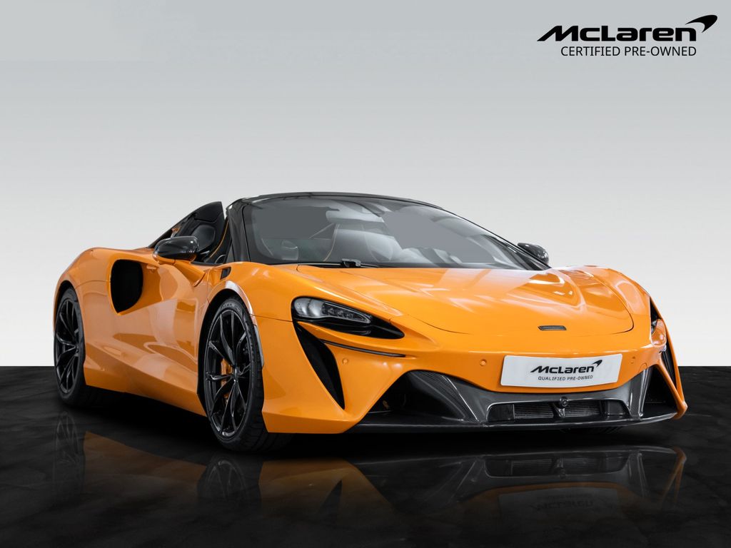 McLaren Artura 2024