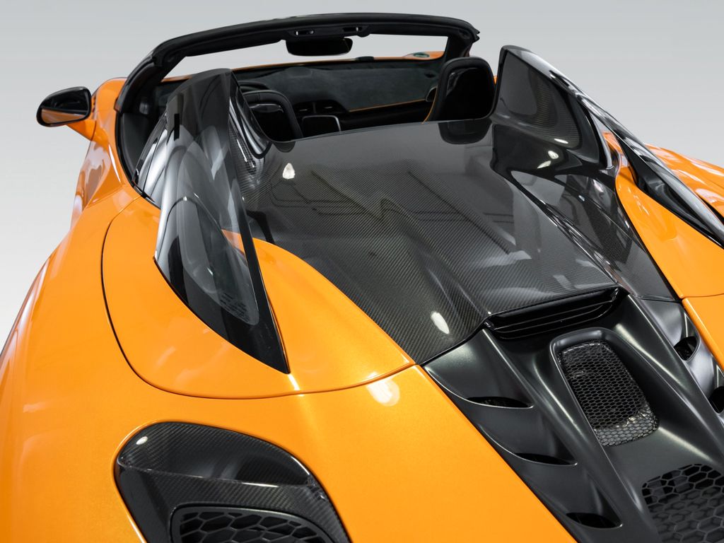 McLaren Artura 2024