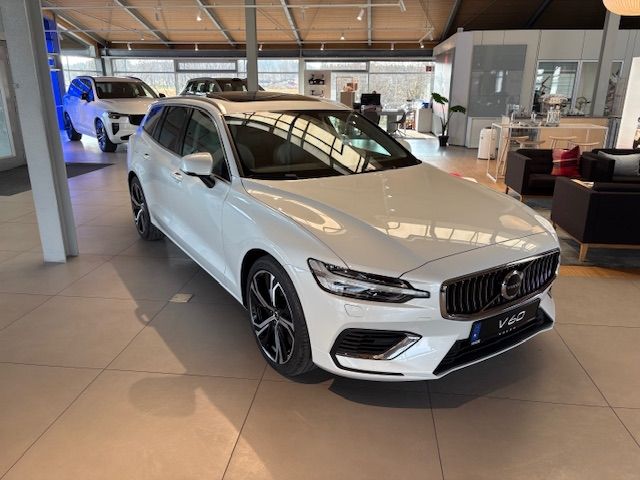 Volvo V60 2025