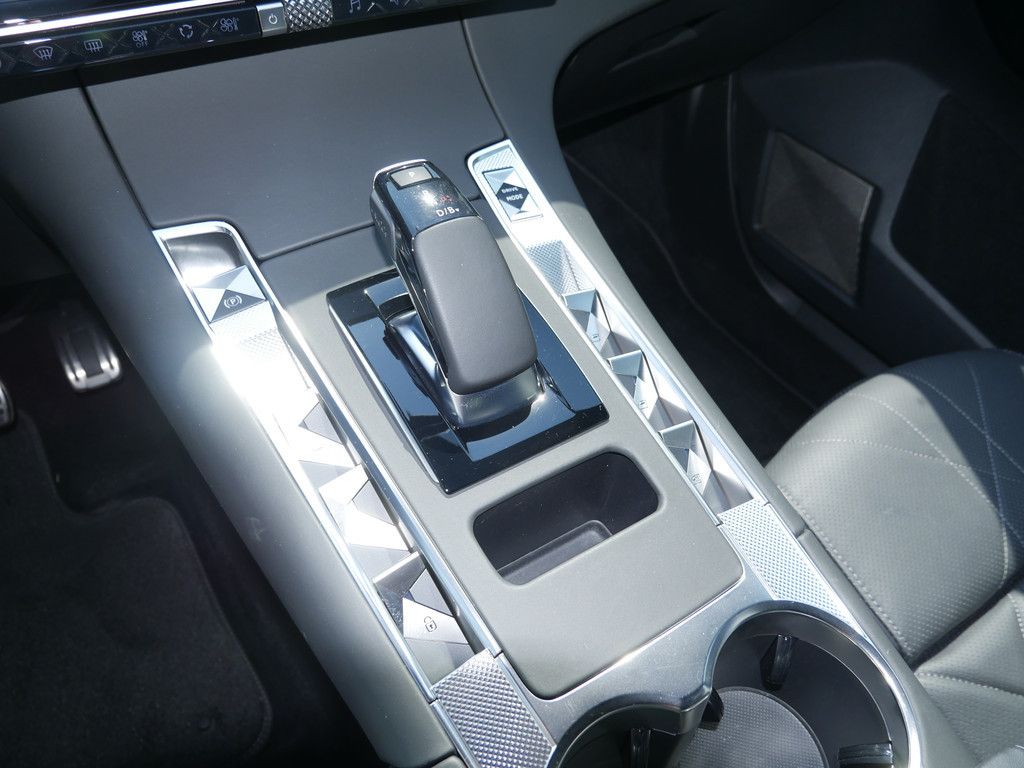 DS Automobiles DS7 (Crossback) 2022