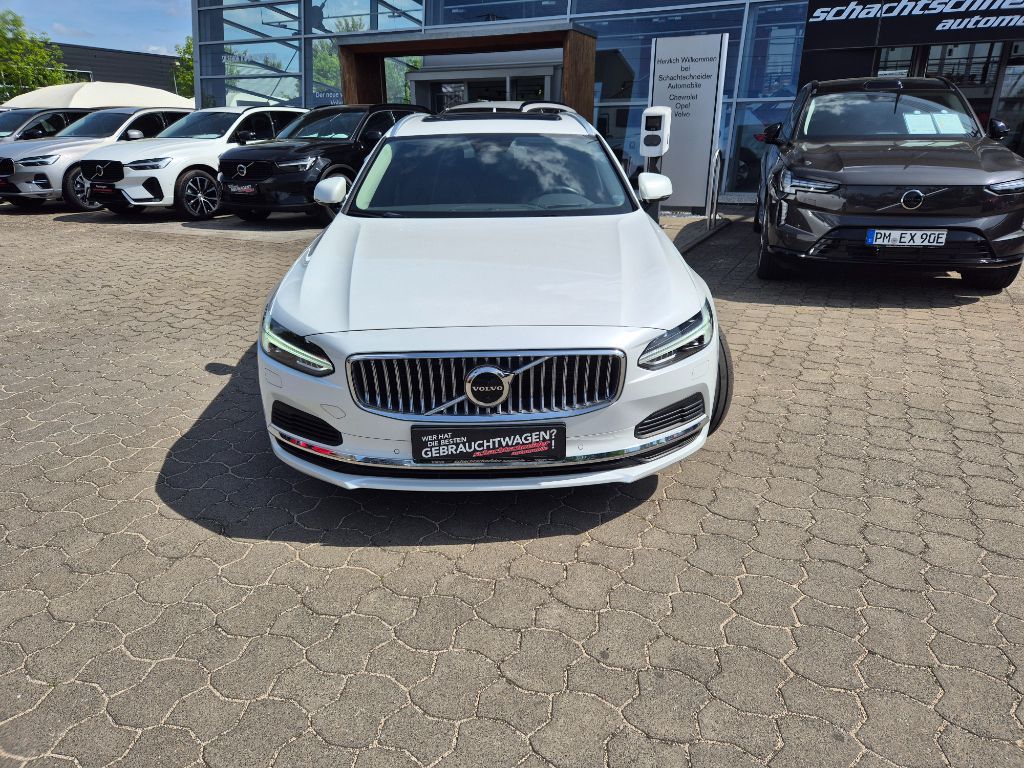 Volvo V90 2022
