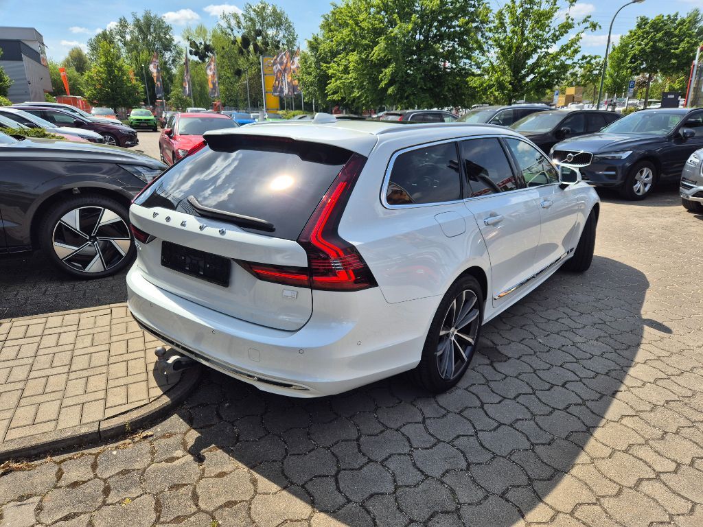 Volvo V90 2022