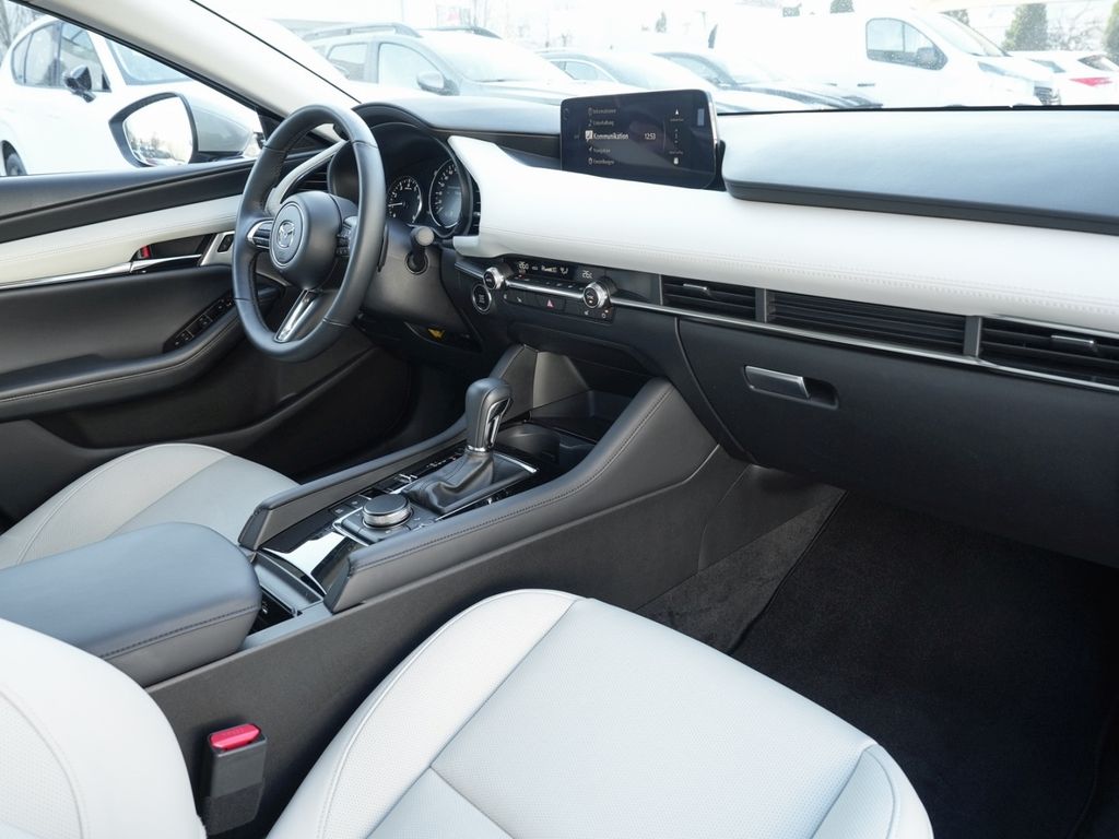 Mazda 3 2024