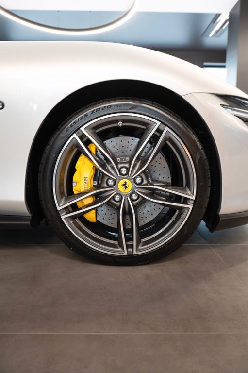 Ferrari Roma 2024