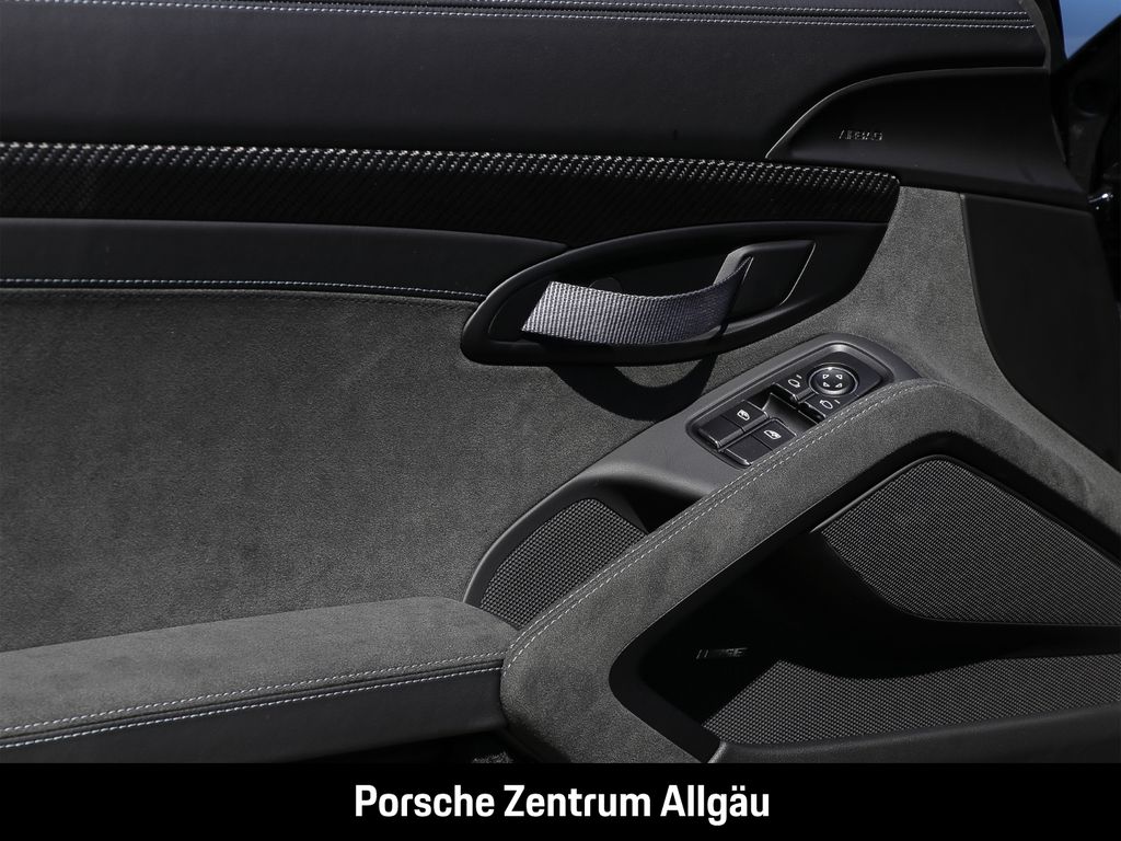 Porsche Boxster 2025