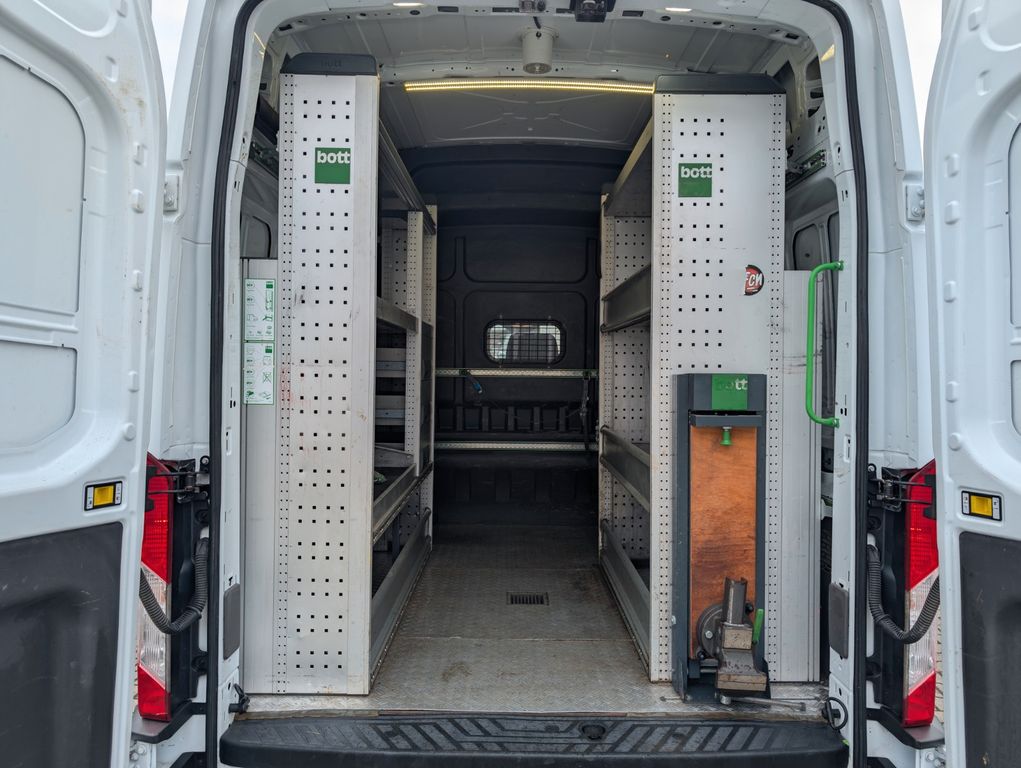 Ford Transit 2021